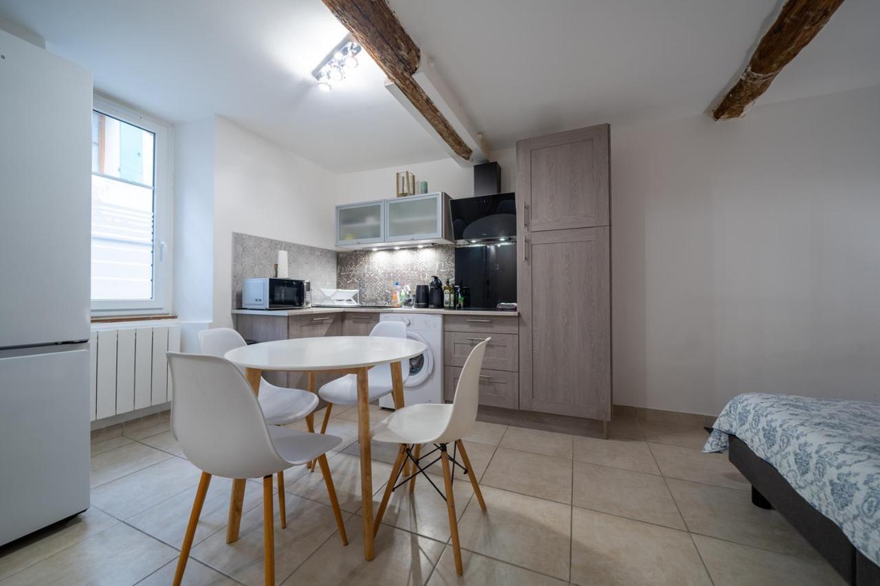Au Coeur Du Vieux Village Saint-Chamas 외부 사진